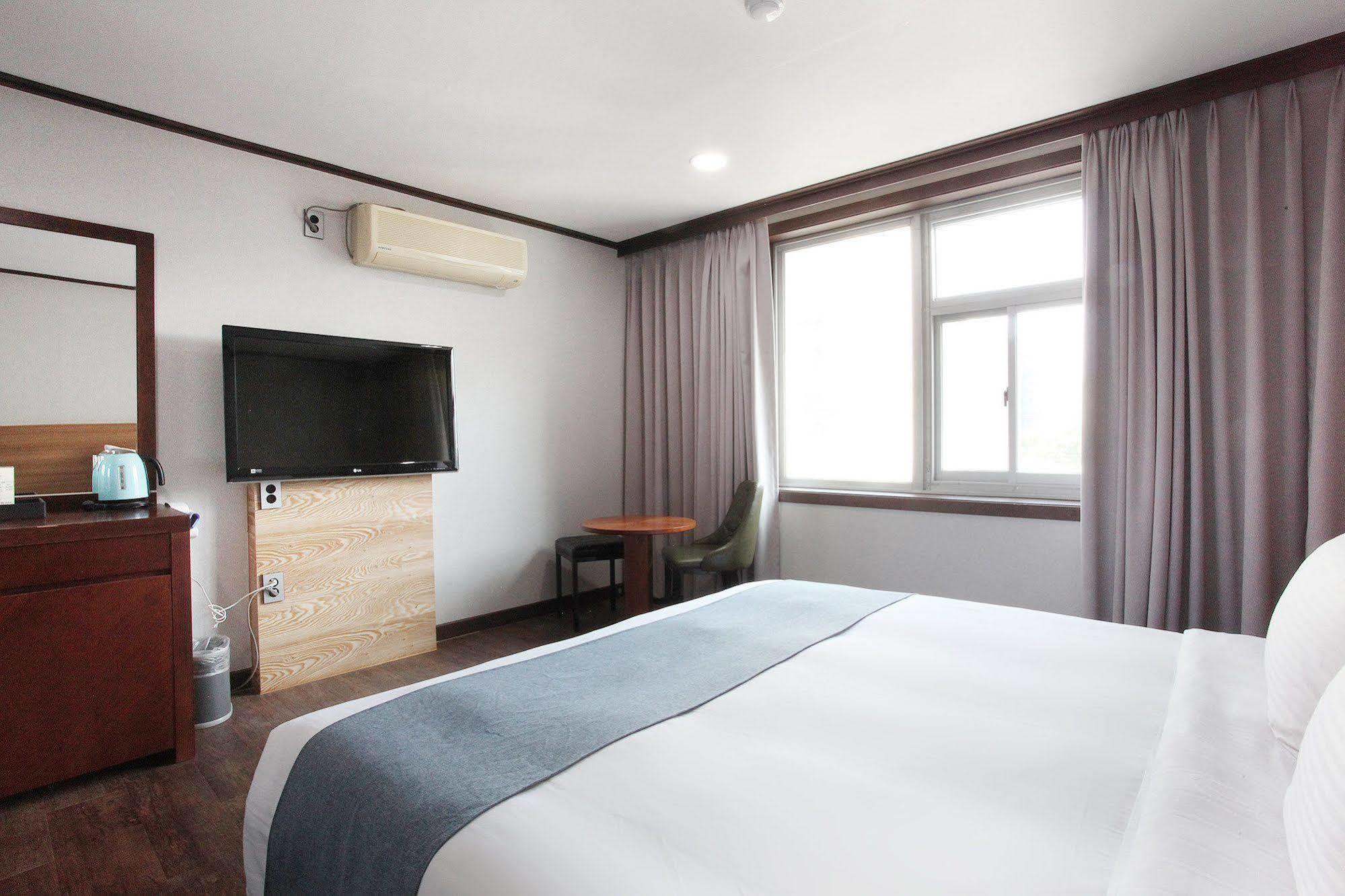 Noblesse Hotel Jeju Exterior photo