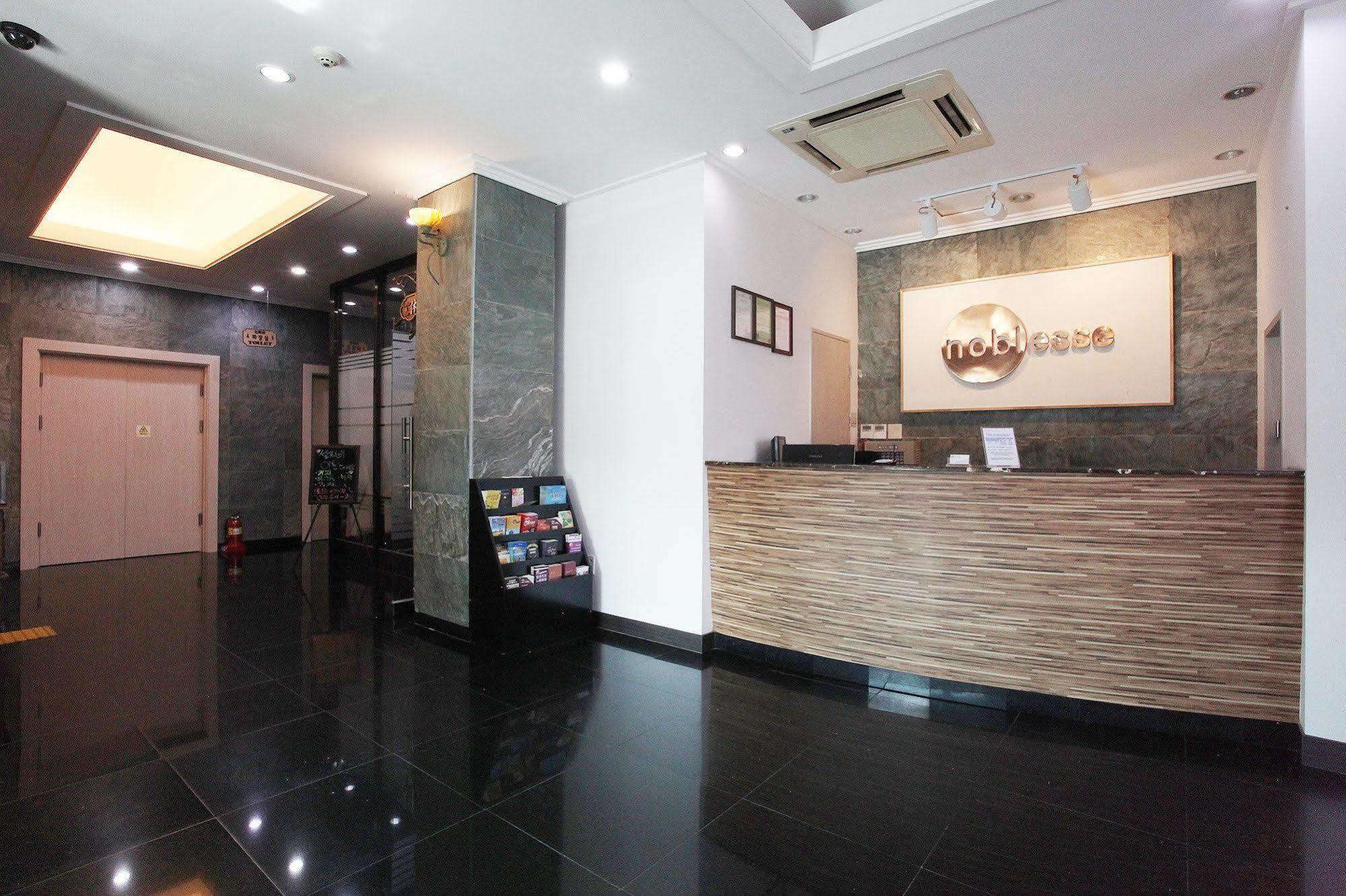 Noblesse Hotel Jeju Exterior photo