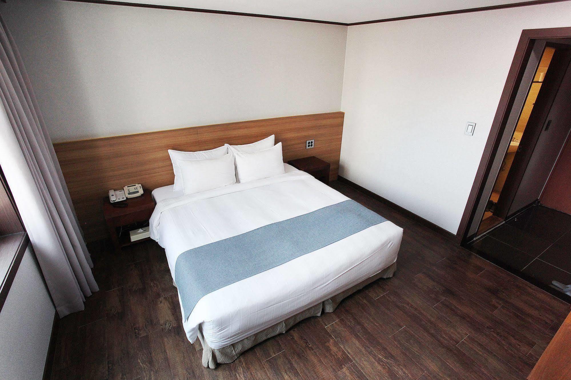 Noblesse Hotel Jeju Exterior photo