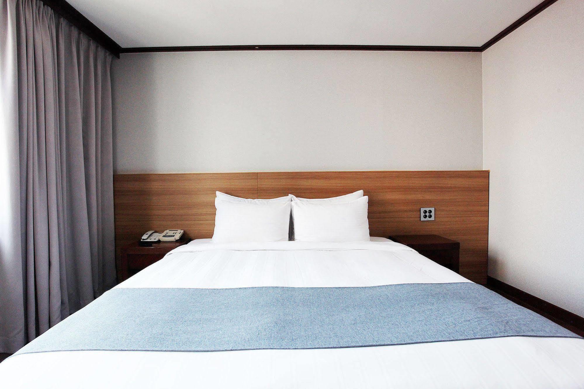 Noblesse Hotel Jeju Exterior photo