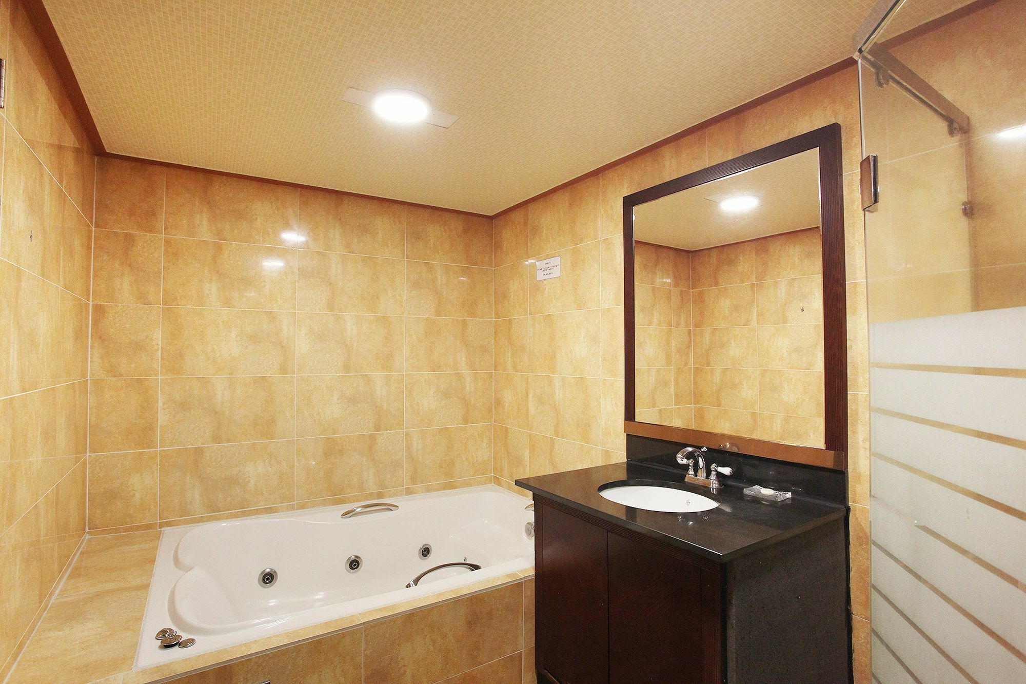 Noblesse Hotel Jeju Exterior photo